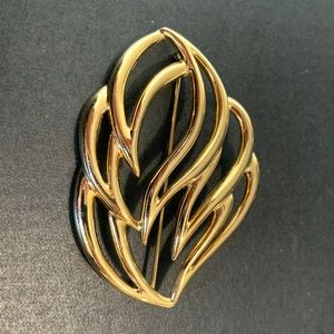 Vintage Monet Leaf brooch